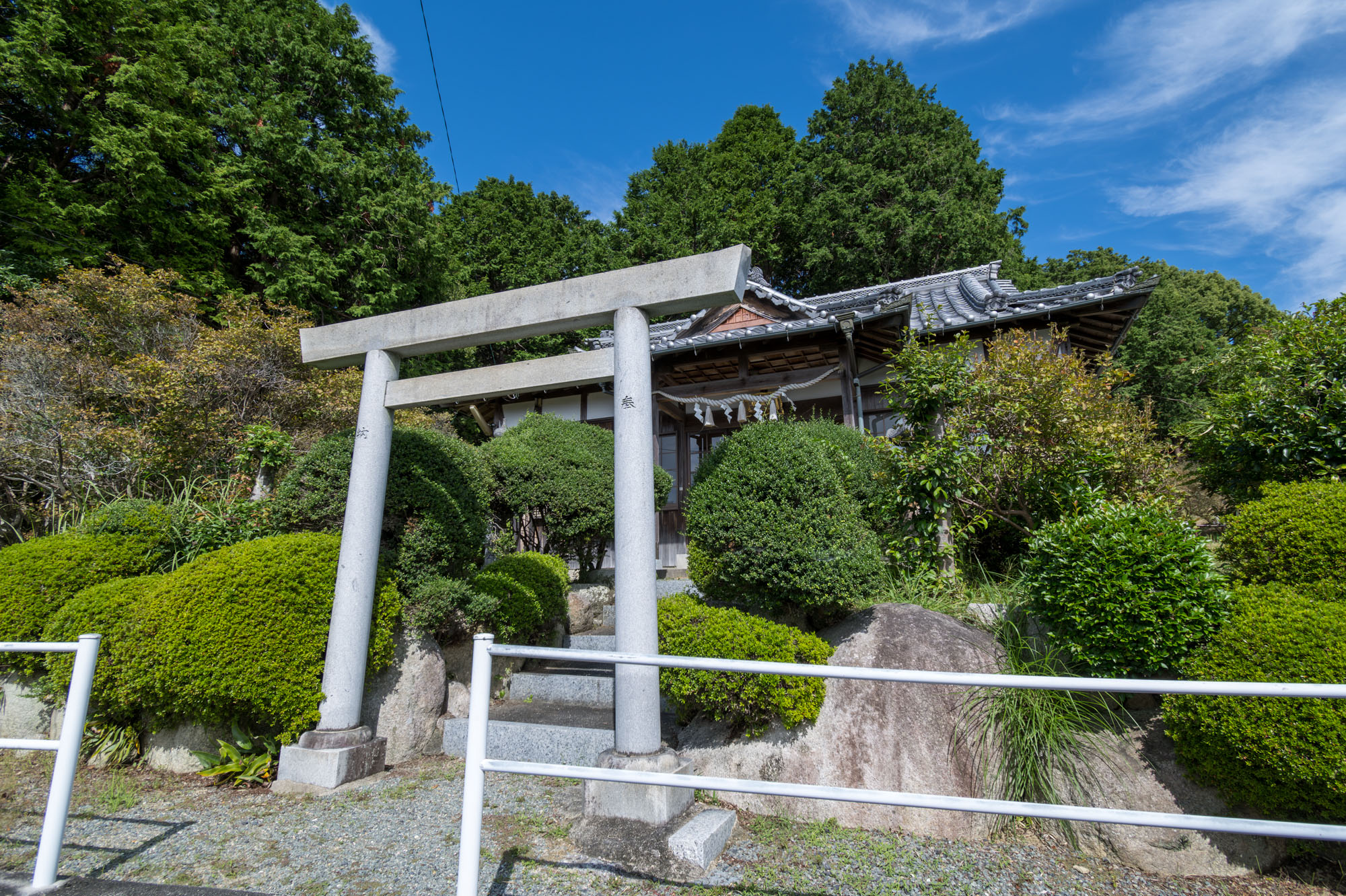 画像　伊奈冨神社  祖霊社（祈念所）