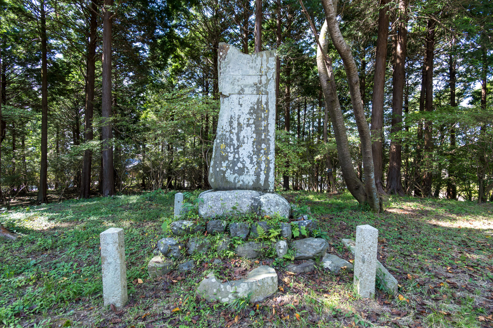 画像　獅子祭碑 伊奈冨神社 
