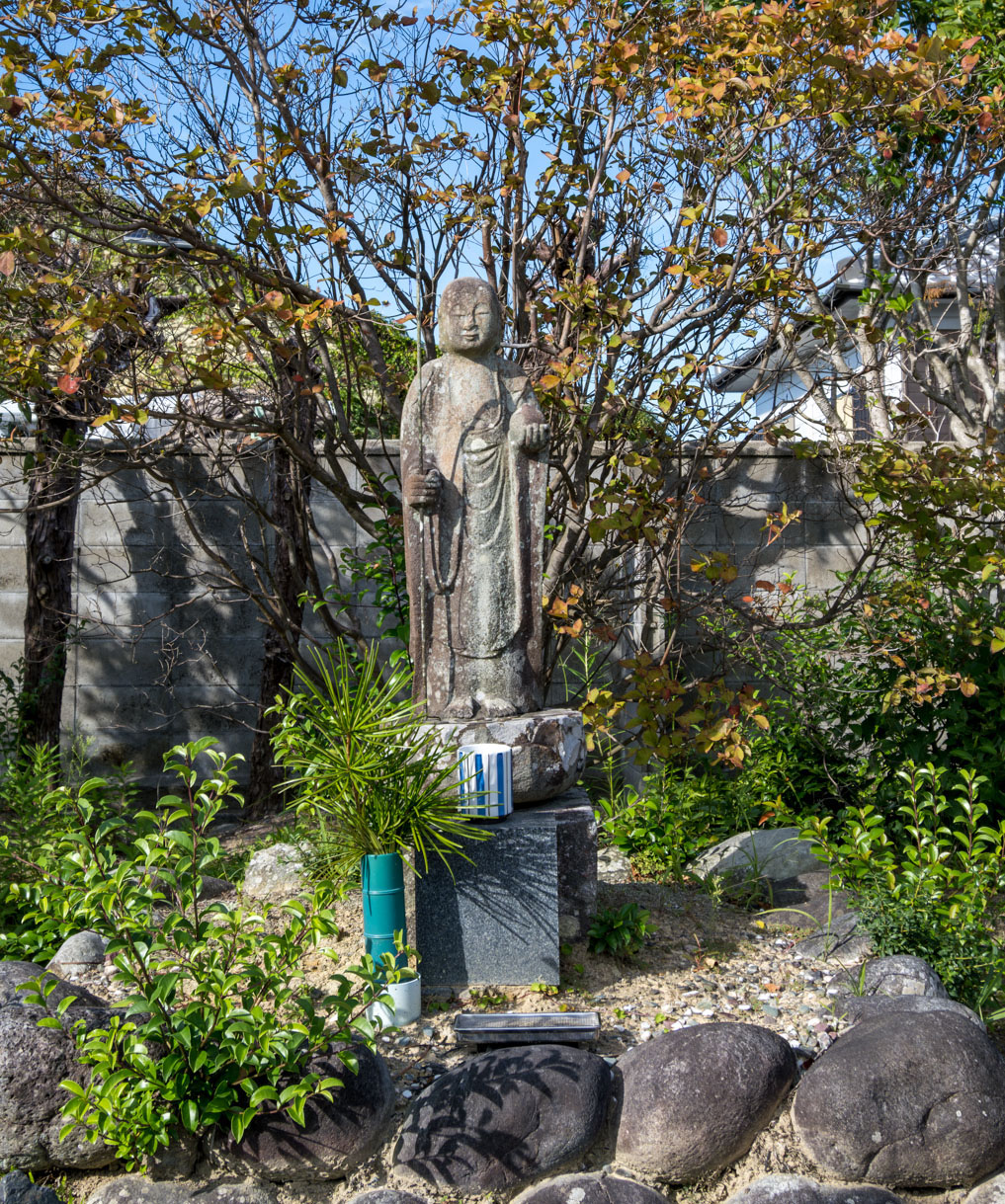 画像　経塚　祠・仏堂タテ型画像