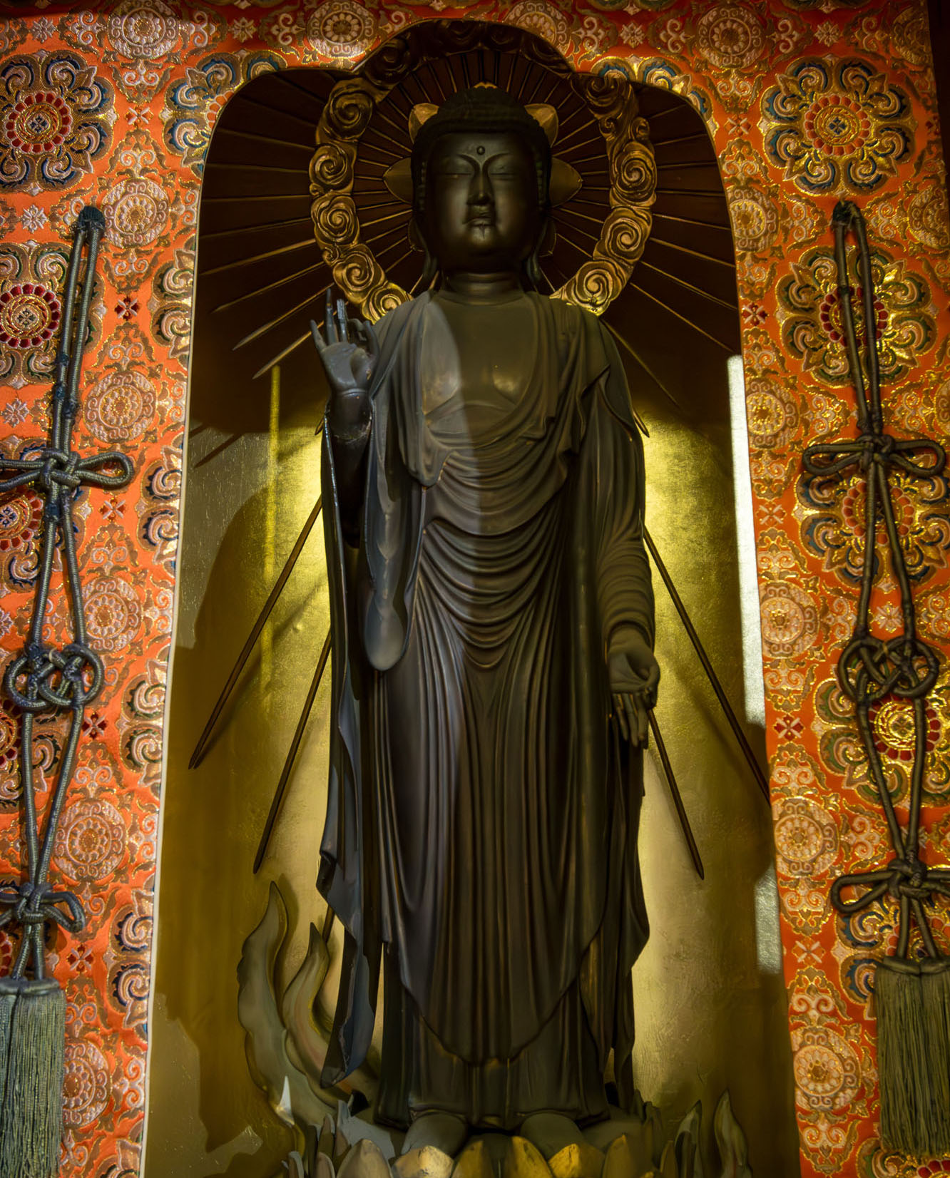 稲生塩屋 本照寺本尊阿弥陀如来像2